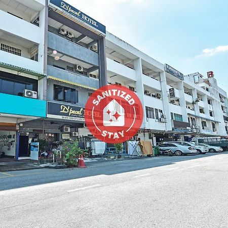 F Hotel Sungai Dua Bukit Exterior photo